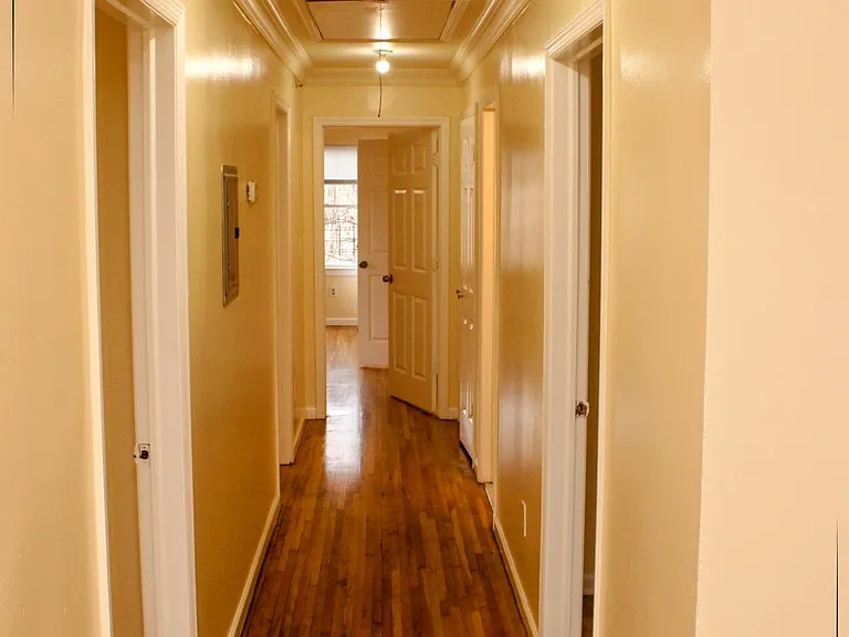 20 Wainwright St #2 — Photo 25