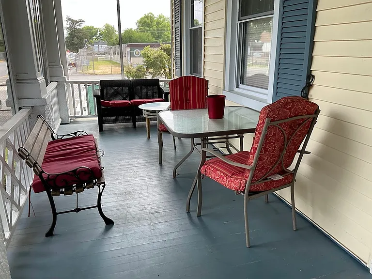Screened in Front Porch