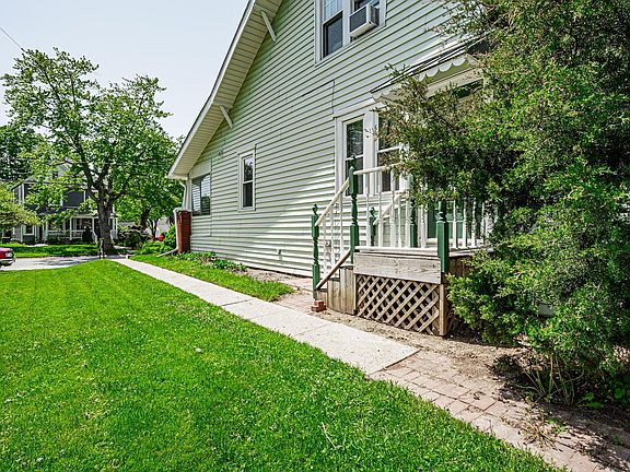 4th image of 167 E 1st St