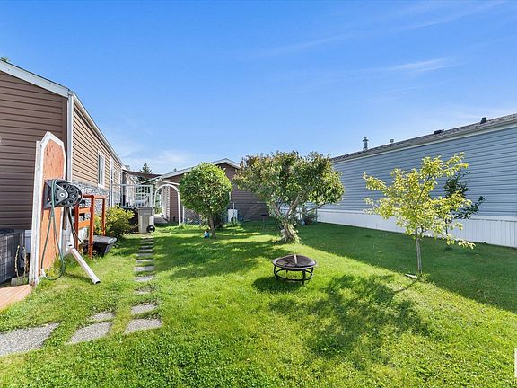 4th image of 3400 48th St #38