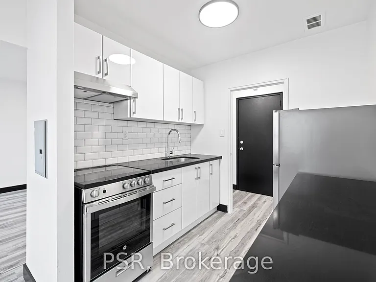 600 Eglinton Ave W #209 — Photo 8