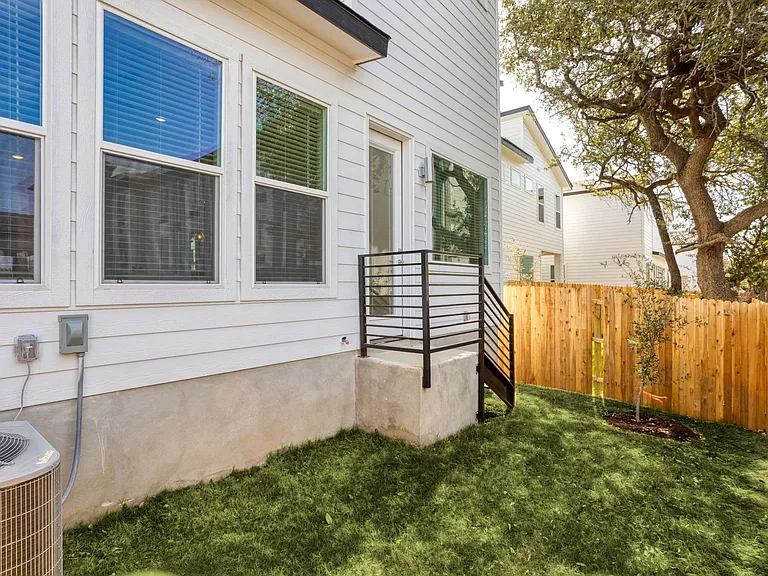 11830 Zarkava Way — Photo 32
