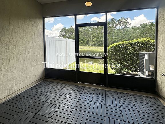 4th image of 6131 Bartram Village Dr
