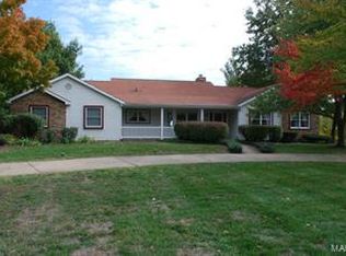 2 Sandpiper Ct, Saint Charles, MO 63304