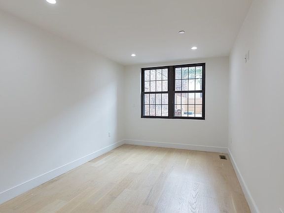 5th image of 800 Park Pl #1B