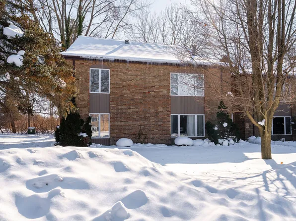 465 Barkwood Ct NW #27, Grand Rapids, MI 49534