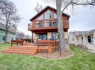 N59W34804 Lake Dr, Oconomowoc, WI 53066