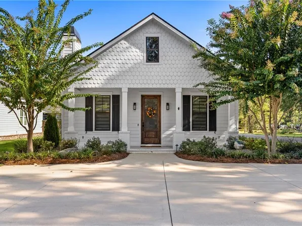 762 Central Blvd, Fairhope, AL 36532