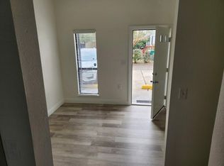 301 N 2nd St APT B, Bay Saint Louis, MS 39520