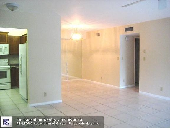 4th image of 147 Deer Creek Blvd APT 405