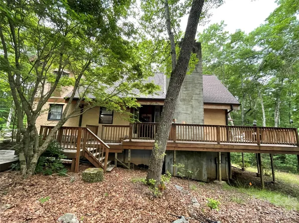 125 Tahala Trl, Cullowhee, NC 28723