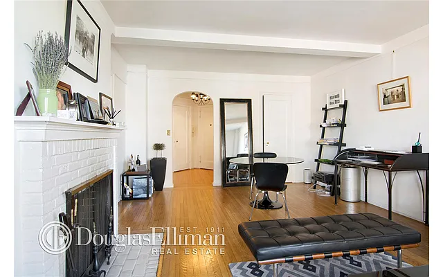 Rented by Douglas Elliman | media 15