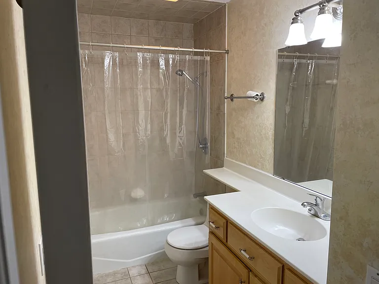 9519 Hartford Cir — Photo 6