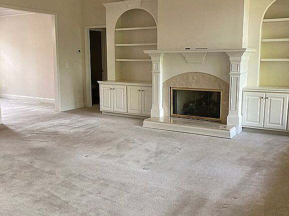 5th image of 609 Creekbank Ct