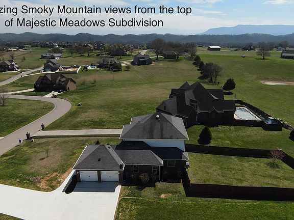 4th image of 427 Montana Ct
