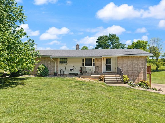 5th image of 80 Lakeview Dr