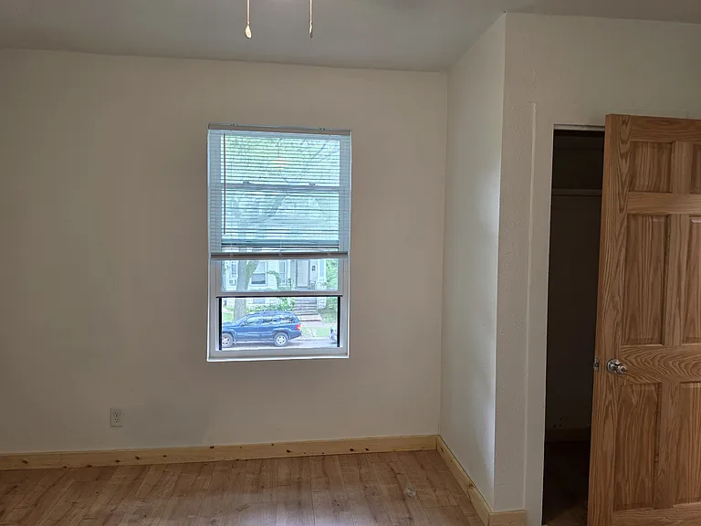 416 N Horsman St #5 — Photo 9