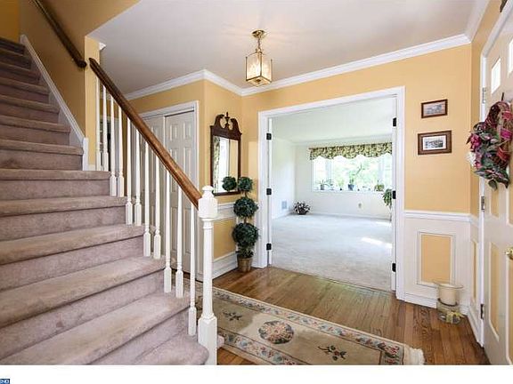 4th image of 107 Heather Hill Dr