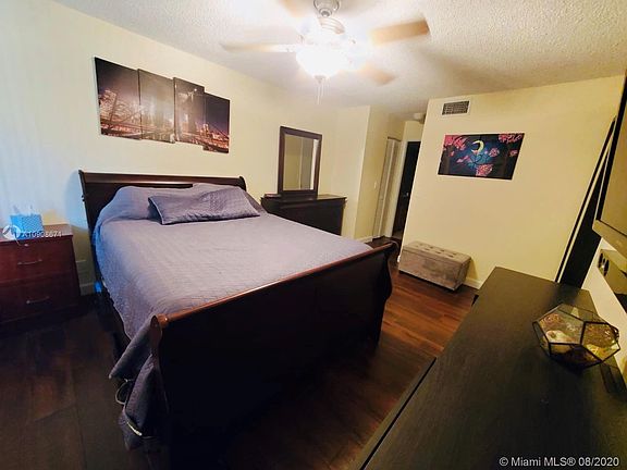 2nd image of 2751 Taft St APT 107