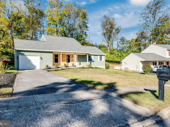 10 Matthew Dr, Reading, PA 19608