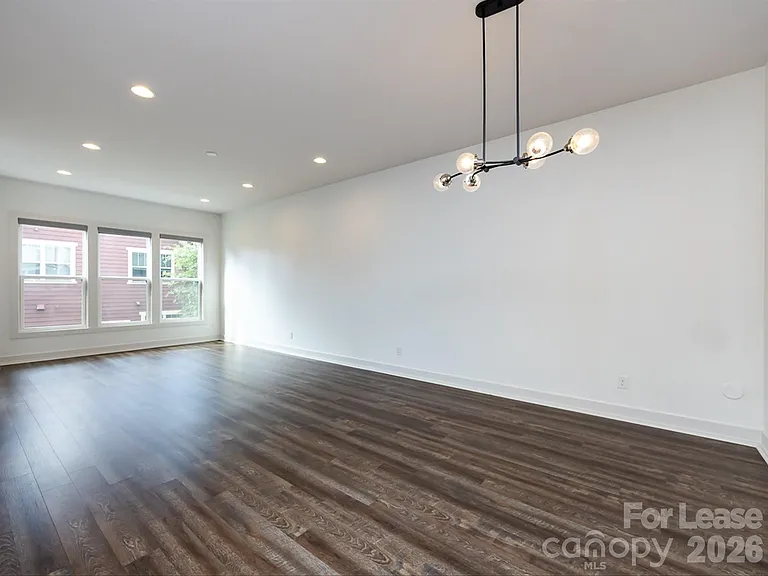 1207 E 36th St #3 — Photo 16
