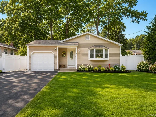 22 Babylon Drive, Sound Beach, NY 11789