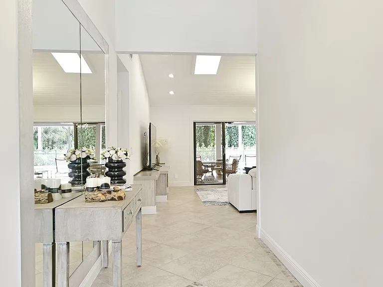 13353 Doubletree Cir — Photo 10
