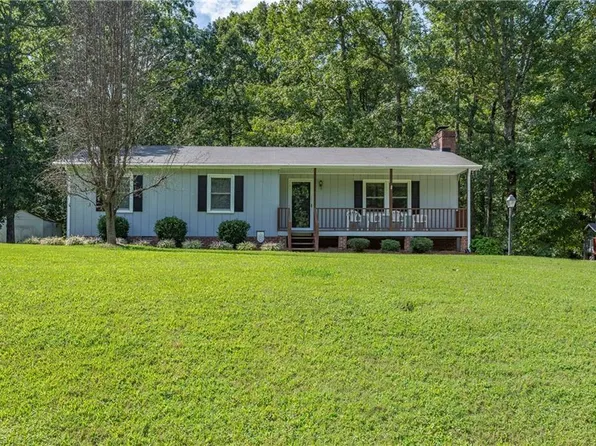 5028 Westhaven Ln, Trinity, NC 27370