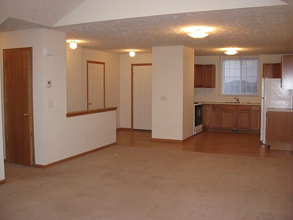 2nd image of 1656 Blackhawk Dr