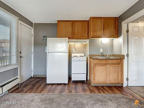 3rd image of 1460 W 26th Ave APT 9