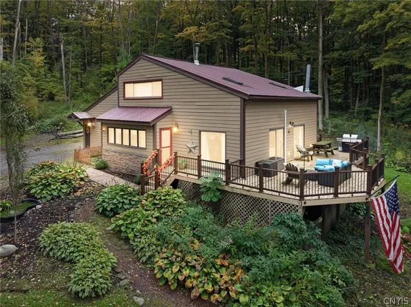 2830 Hill Rd, Cazenovia, NY 13035