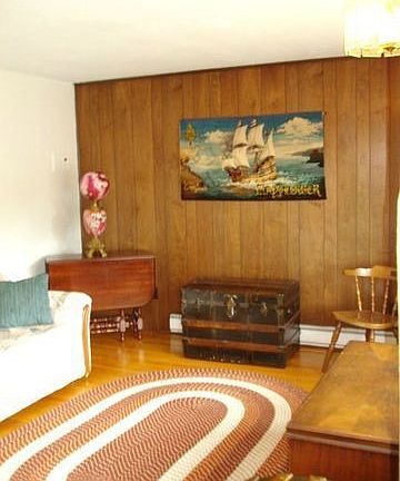 Alternate Living Room Pic.