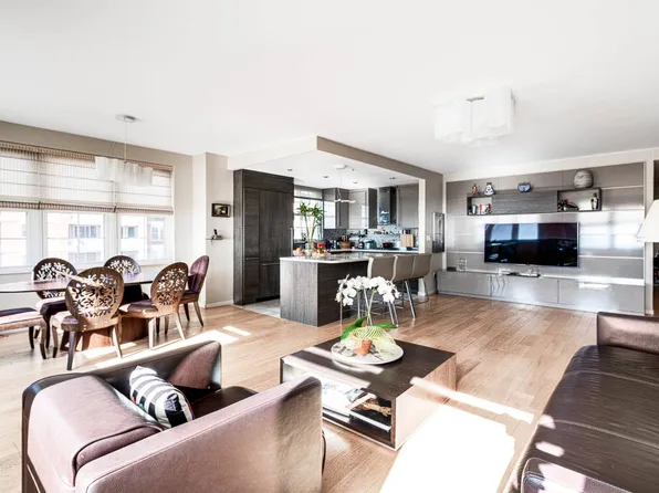 135 Oceana Dr E APT 3G, Brooklyn, NY 11235