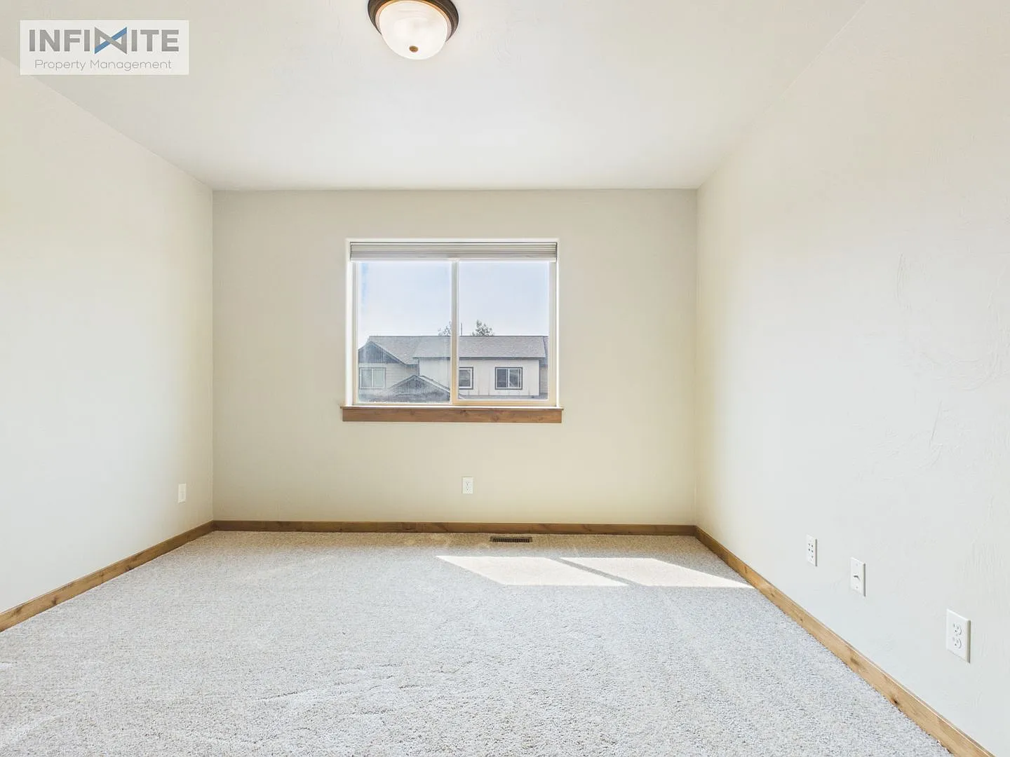 Beautiful 3-Bedroom Condo Near Four Corners — Photo 4