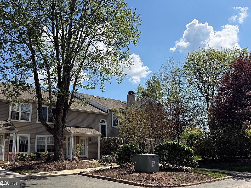1st image of 16012 Beacon Hill Dr