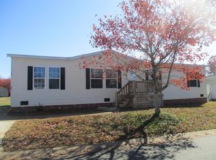 11406 Spring Laurel Dr, Charlotte, NC 28215