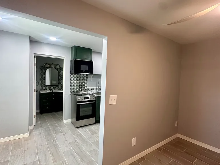 1145 E Chiquita St #3 — Photo 4