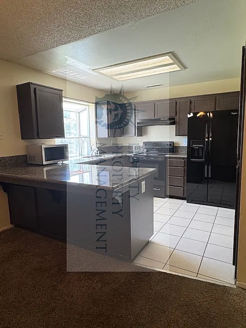 3 bed, 2.5 bath, 1505 sqft, $2,395 — Photo 3
