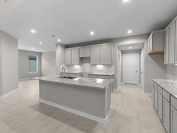 4th image of 1759 Pecan Woods Ln
