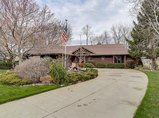 4284 S Victoria Ct, New Berlin, WI 53151