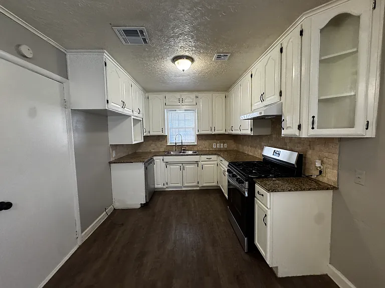 319 S 80th East Ave — Photo 11