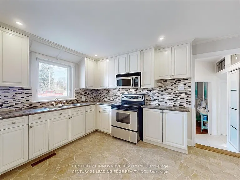 350 The Queensway S #MAIN — Photo 6