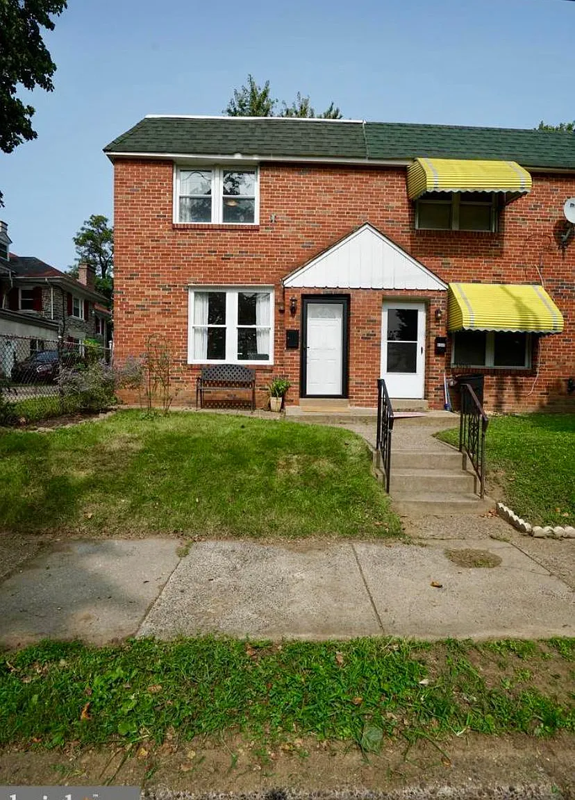 6371 Magnolia St — Photo 3