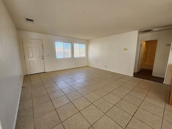 2nd image of 73484 El Paseo Dr APT C