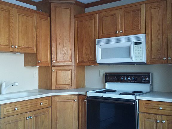 4th image of 1711 Carriage Hill Dr