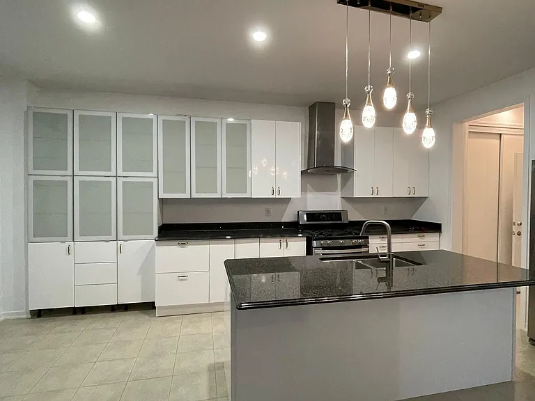 243 Seabrook Dr — Photo 13