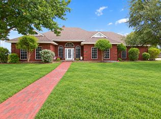 1607 N Park Dr, Bowie, TX 76230