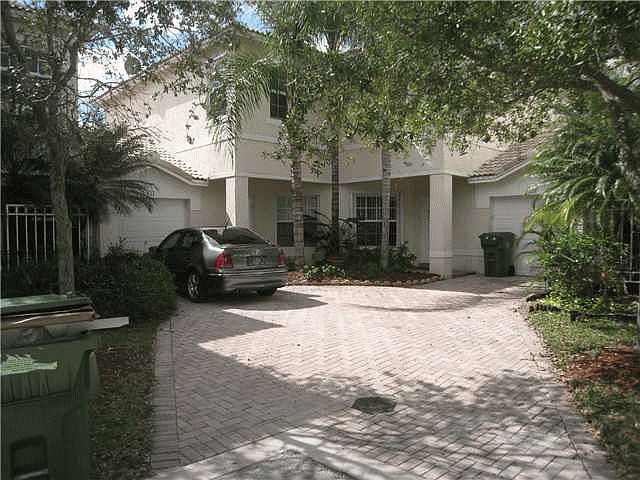 1st image of 634 NW 170th Ter