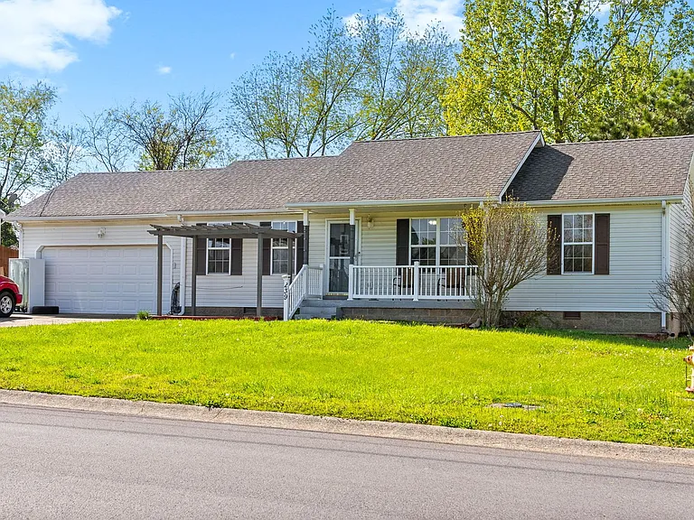 239 Golden Pond Ave — Photo 3
