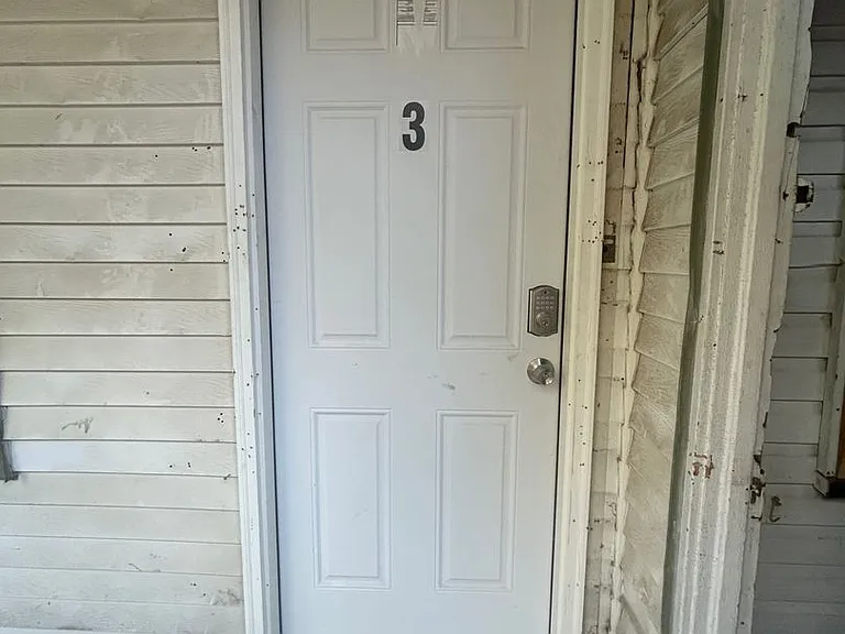 4019 Newark Ave — Photo 20